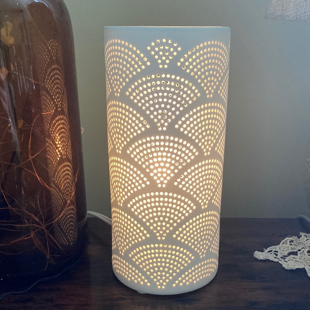 Beautiful Ceramic/Porcelain Light